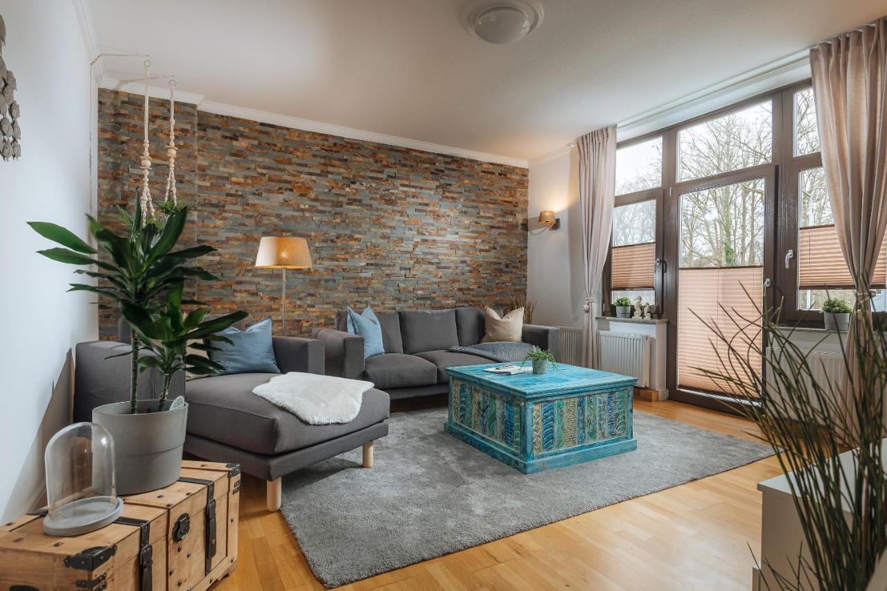 Grosse Koje Mit Terrasse Apartamento Rostock Exterior foto