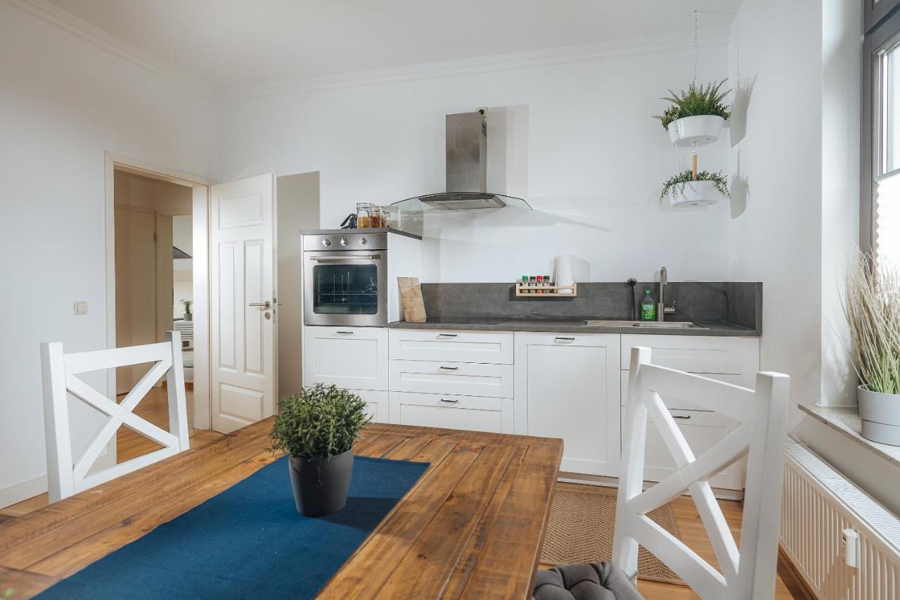 Grosse Koje Mit Terrasse Apartamento Rostock Exterior foto